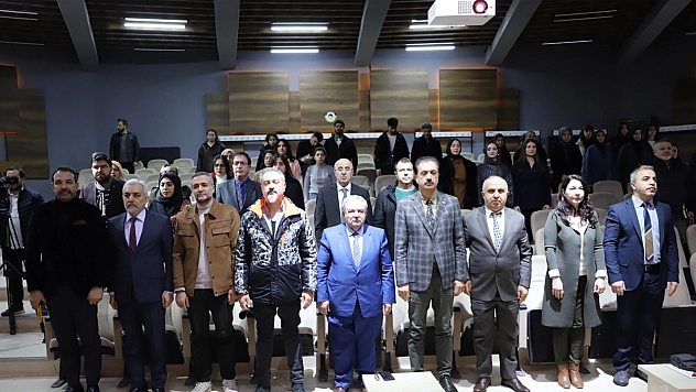 İstiklal Marşı'nın temsil ettiği değerler konferansı gerçekleştirildi