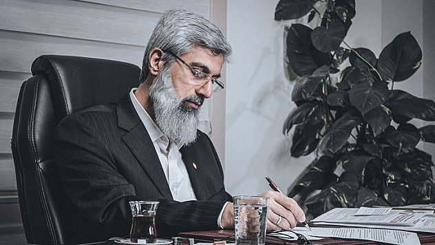 İtikâftan Siyasi İçtihalar