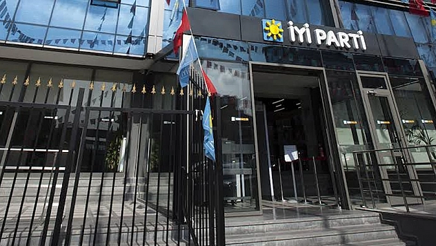 İyi Parti'yi Yolsuzluk  Bitirmiş