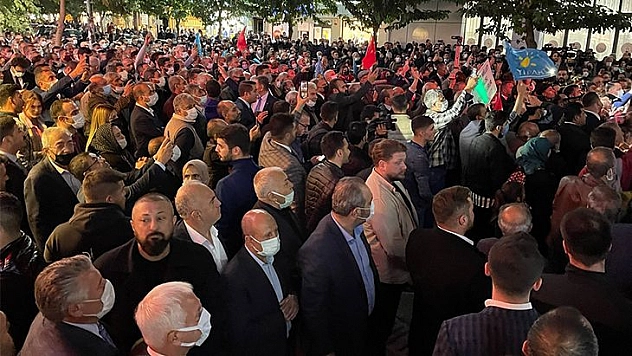 İyisi Kötüsüyle…