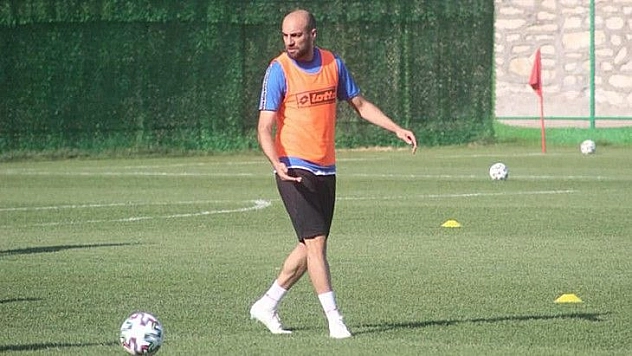 Kadir Bekmezci veda etti