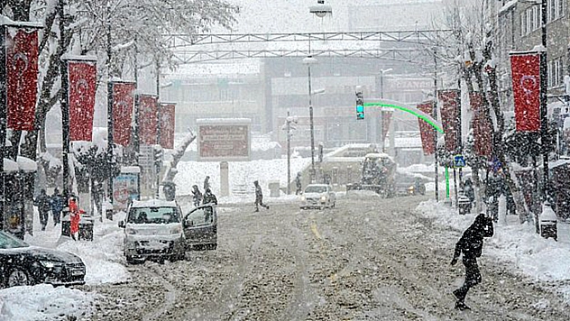 Kar, Malatya'da can aldı!