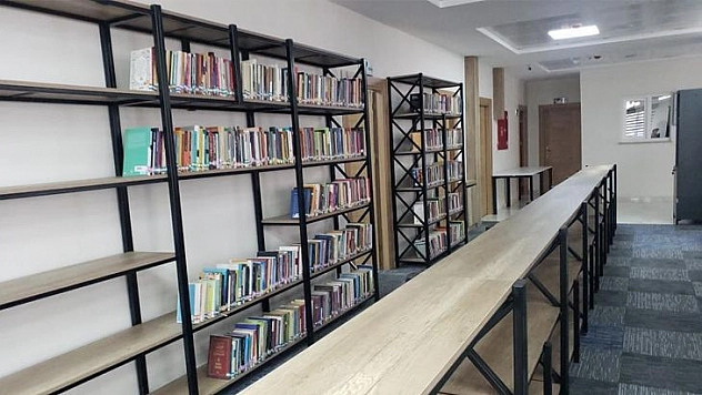 Karakoçan'da 3 katlı ilçe kütüphanesi hizmete açıldı