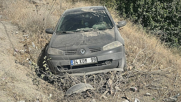 Karayoluna dökülen mıcır kazaya neden oldu