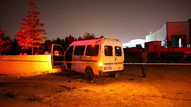 Kardeşlerin Bulunduğu Araç Kurşunlandı: 1 Ölü, 1 Ağır Yaralı