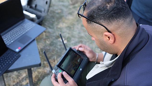 Kaybolan otizmli çocuk, termal dronlarla aranıyor