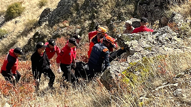 Kayıp kadın uçurumda ölü bulundu
