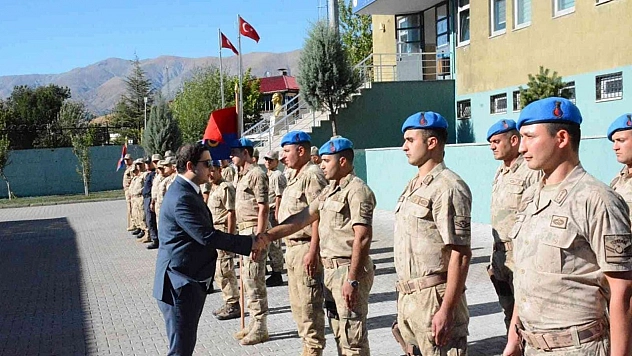 Kaymakam Başar, jandarma ile bir araya geldi