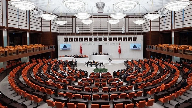 Komisyonda sürpriz düzenleme: Maaşlara 30 bin TL ek artış