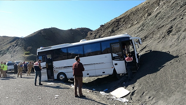 Korkunç Kaza 27 Yaralı !!