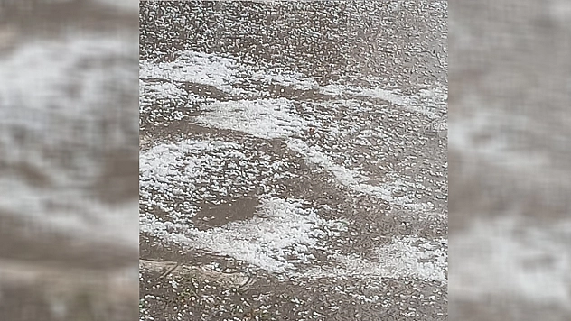 Kovancılar'da dolu etkili oldu