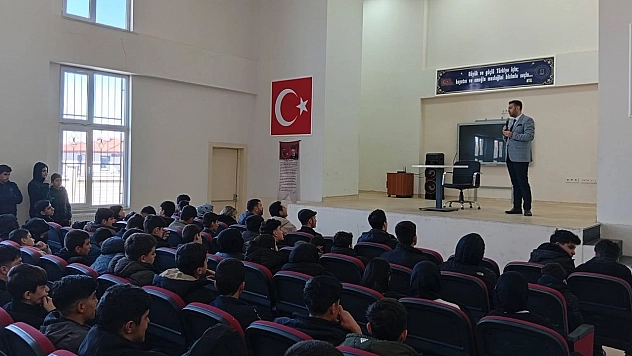 Kovancılar'da Ramazan-ı Şerif Konferansı düzenlendi