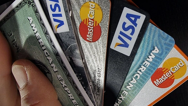 Kredi Kartı Limitleri 2025'te Aylık Gelirin 2-4 Katı ile Sınırlandırılacak
