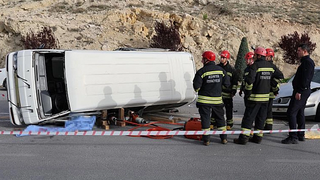 Kullandığı Minibüsün Altında Kaldı!