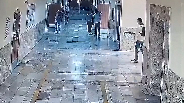 Lisede kanlı sabah: 16 kişi yaralandı, saldırgan intihar etti