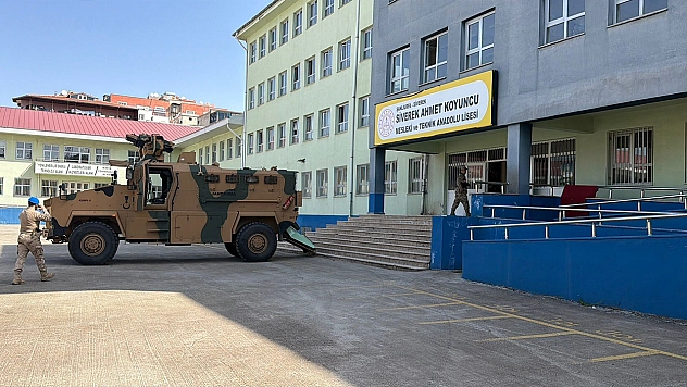 Lisede kanlı saldırı: 13 öğrenci yaralandı