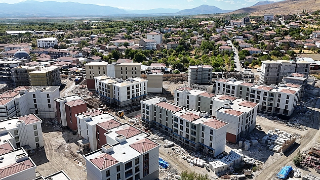 Malatya Akçadağ'da konut ve iş yeri inşaatlarında sona gelindi