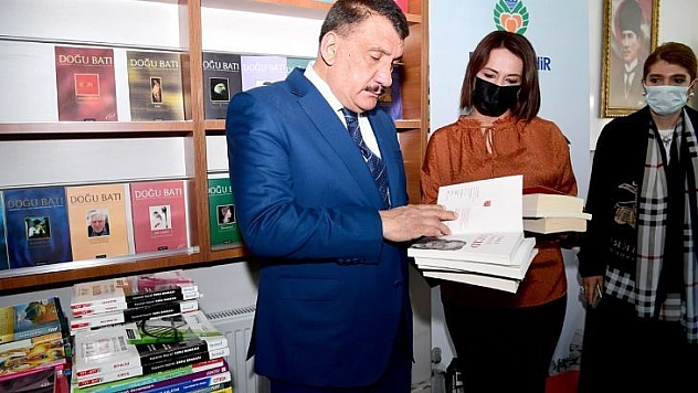 Malatya Büyükşehir'den 'bir kitap ta sen bağışla' kampanyası
