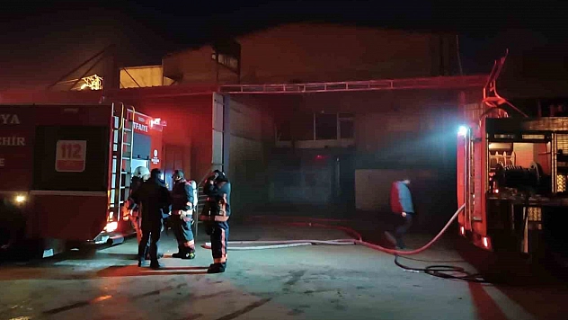 Malatya'da 2 araç alev aldı