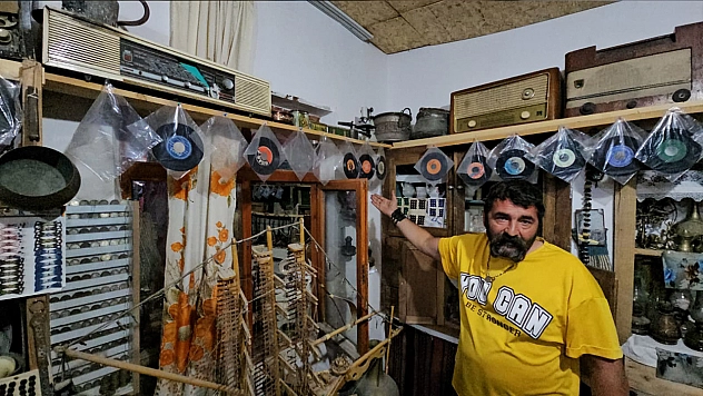 Malatya'da 25 yıllık tutku: Erdin Tırnaksız geçmişi antikalarla yaşatıyor