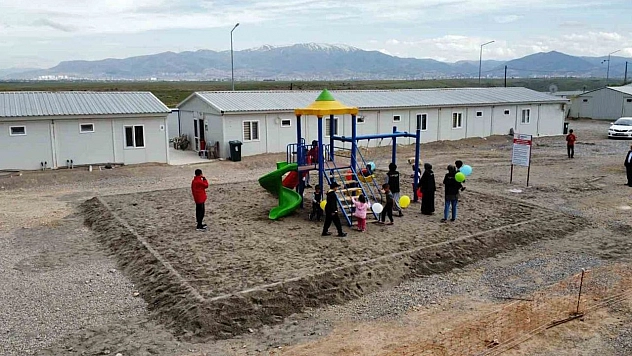 Malatya'da Bir Sanayi Kuruluşu, İşçileri İçin Konteyner Kent Kurdu