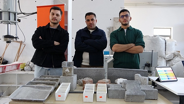 Malatya'da deprem enkazı yola dönüşüyor