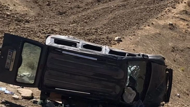 Malatya'da hafif ticari araç şarampole yuvarlandı : 5 yaralı