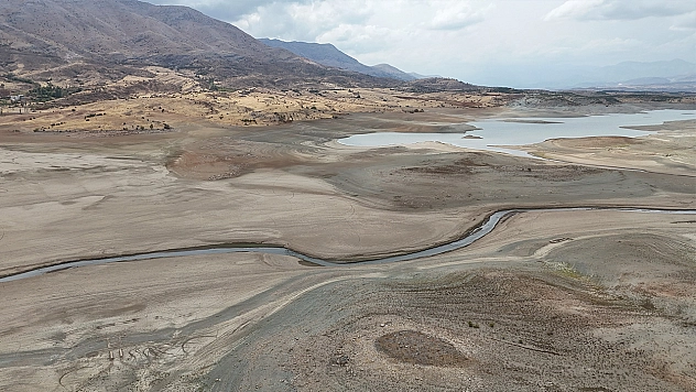 Malatya'da Sürgü Barajı kuruma noktasında: Tarımsal üretim tehlikede