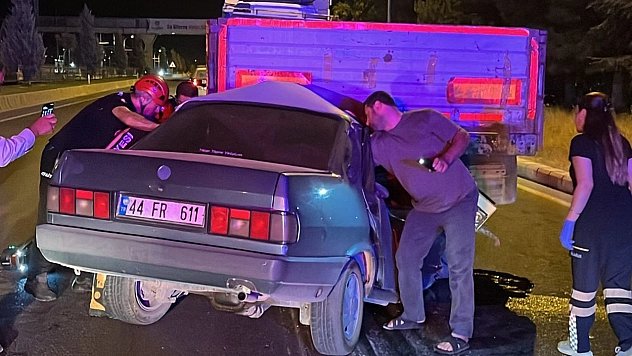 Malatya'da tır ile otomobil çarpıştı: 1 yaralı