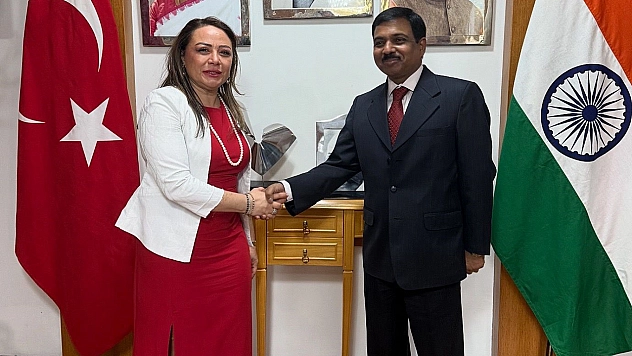 Malatya'da  Türkiye ile Hindistan arasında Ayurveda temelli sağlık iş birliği