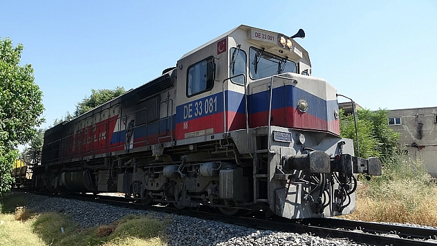 Malatya'da yük treninin çarptığı kişi hayatını kaybetti