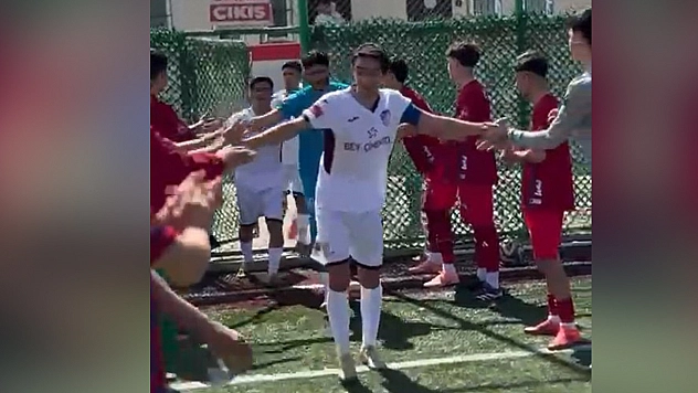 Mardin 1969'lu gençler Elazığspor'u alkışladı