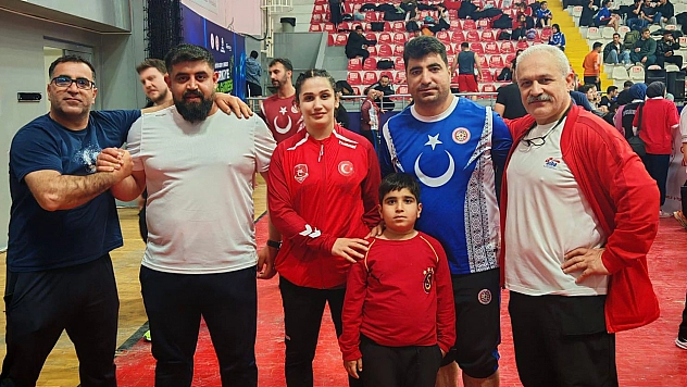 MAS Güreşi Türkiye Şampiyonasında gururlandıran başarılar