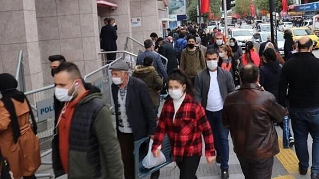 Maske ve sosyal mesafe tedbirlerine devam