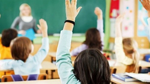 MEB'den Mevzuatta Yer Almayan 'Sınıf Annesi' İçin Okullara Uyarı