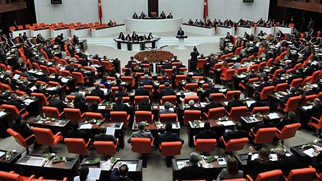 Meclis Olağanüstü Toplanacak, Ak Parti Katılmayacak