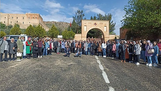 Memur-Sen'den Anneler Gününe Özel Organizasyon