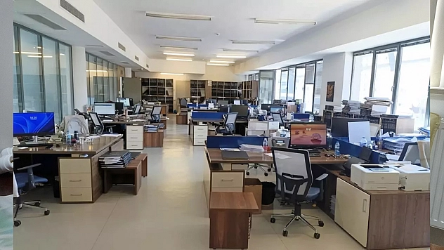 Memurlar iş bıraktı, kamu kurumları boş kaldı