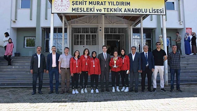 Mesleki ve Teknik Anadolu Lisesinde yıl sonu sergisi