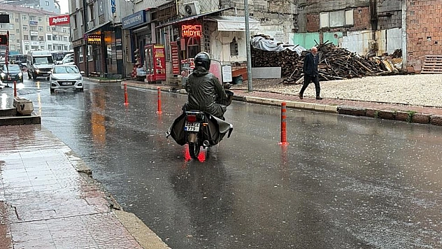 Meteoroloji uyardı, Elazığ'da sağanak başladı