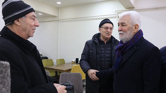 MHP Elazığ Belediye Başkan Adayı Doç. Dr. Murat Aygen Bugün De Esnaf Ve Vatandaşlar İle Buluşmaya Devam Etti