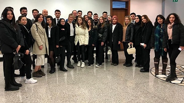 Milletvekili Erol Öncülüğünde Hukuk Öğrencileri TBMM'yi Gezdi