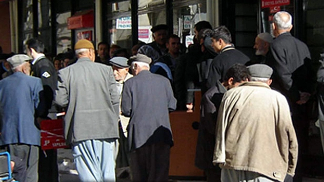 Milyonlarca emekliyi ilgilendiriyor! İkramiye rakamı artacak mı?