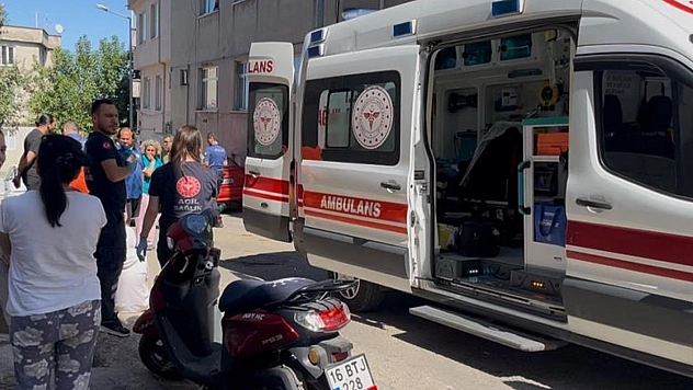 Motosiklet bisiklete çarptı: 3 çocuk yaralandı