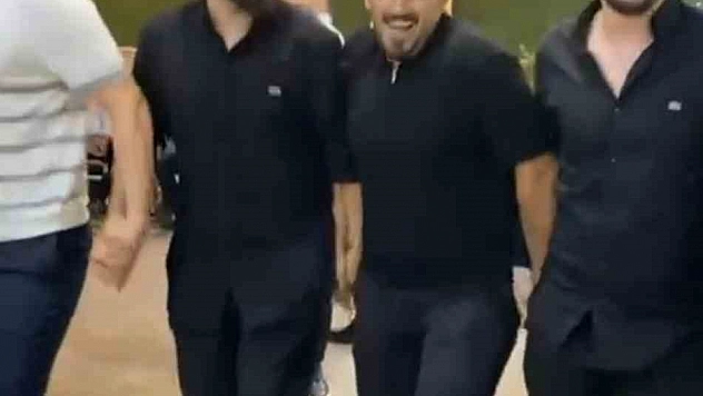 Muş'ta alçılı sağdıçtan düğünde halay şov