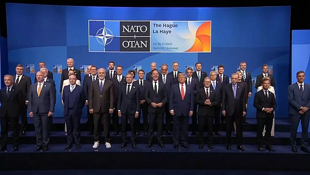 NATO Zirvesi'nde aile fotoğrafı!
