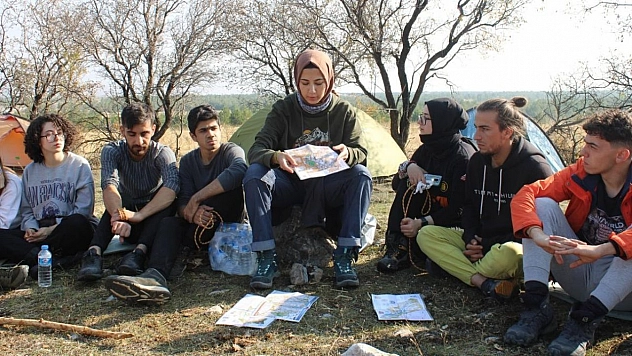 Öğrencilerden Küçük Sivri tepesinde kamp