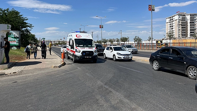 Okula Giden Çocuğa Pikap Çarptı!