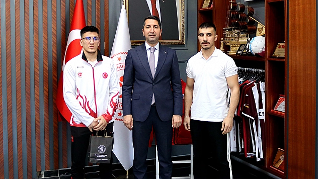 Omzundaki sakatlığa rağmen Türkiye üçüncüsü oldu