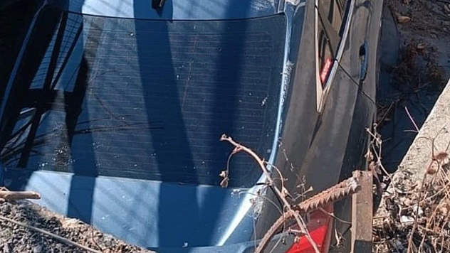 Otomobil İle Çarpışan Araç Sulama Kanalına Düştü!